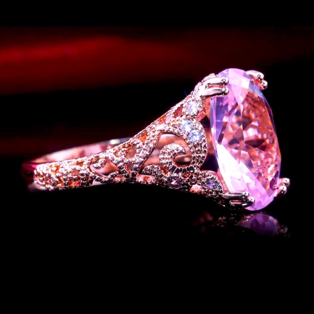 Pink Cubic Zircon/Tiny Diamonds in an Intricate Rose Gold Setting Ring NWOT